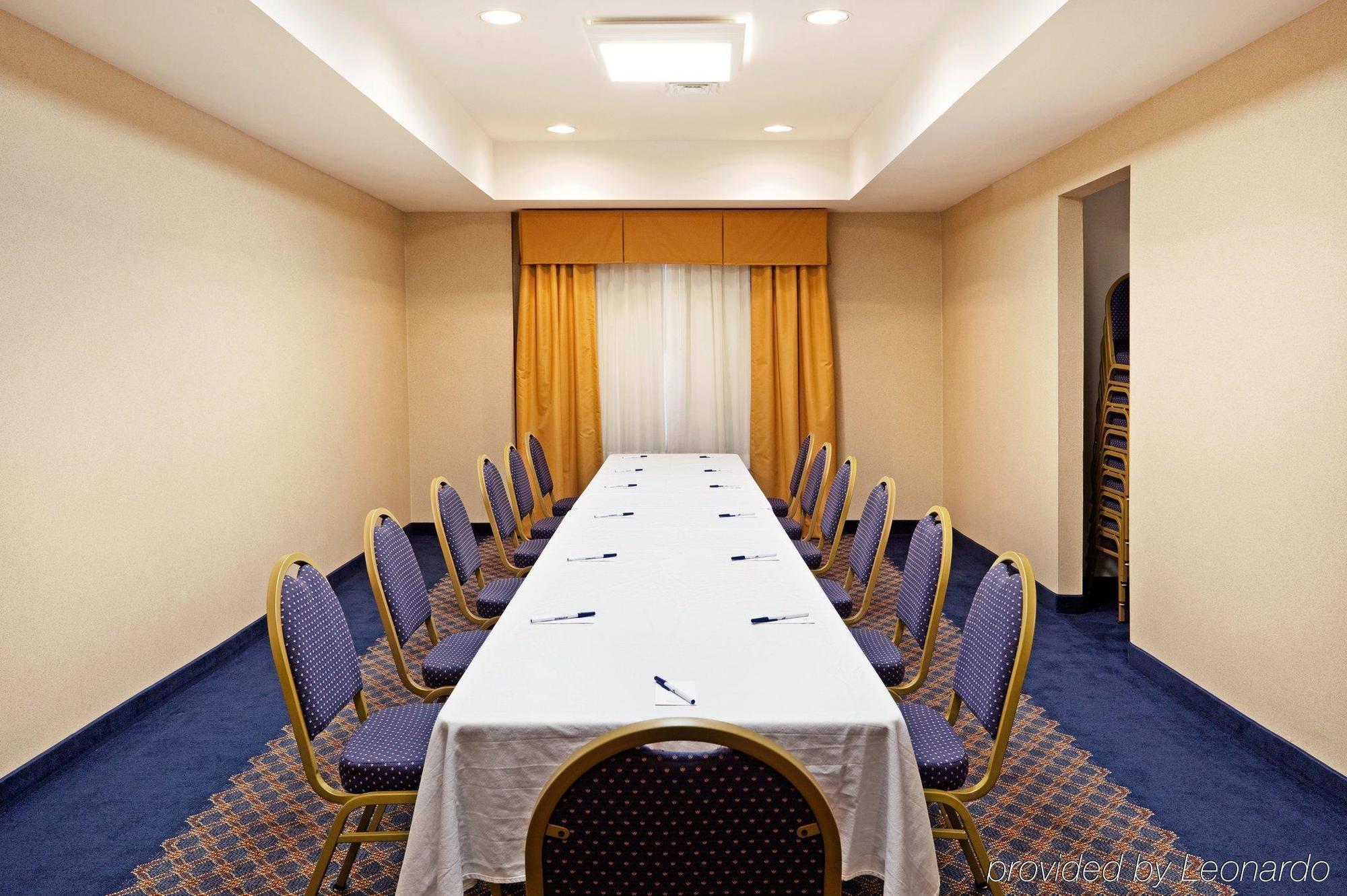 Holiday Inn Express Hotel & Suites Cherokee-Casino By Ihg Zewnętrze zdjęcie